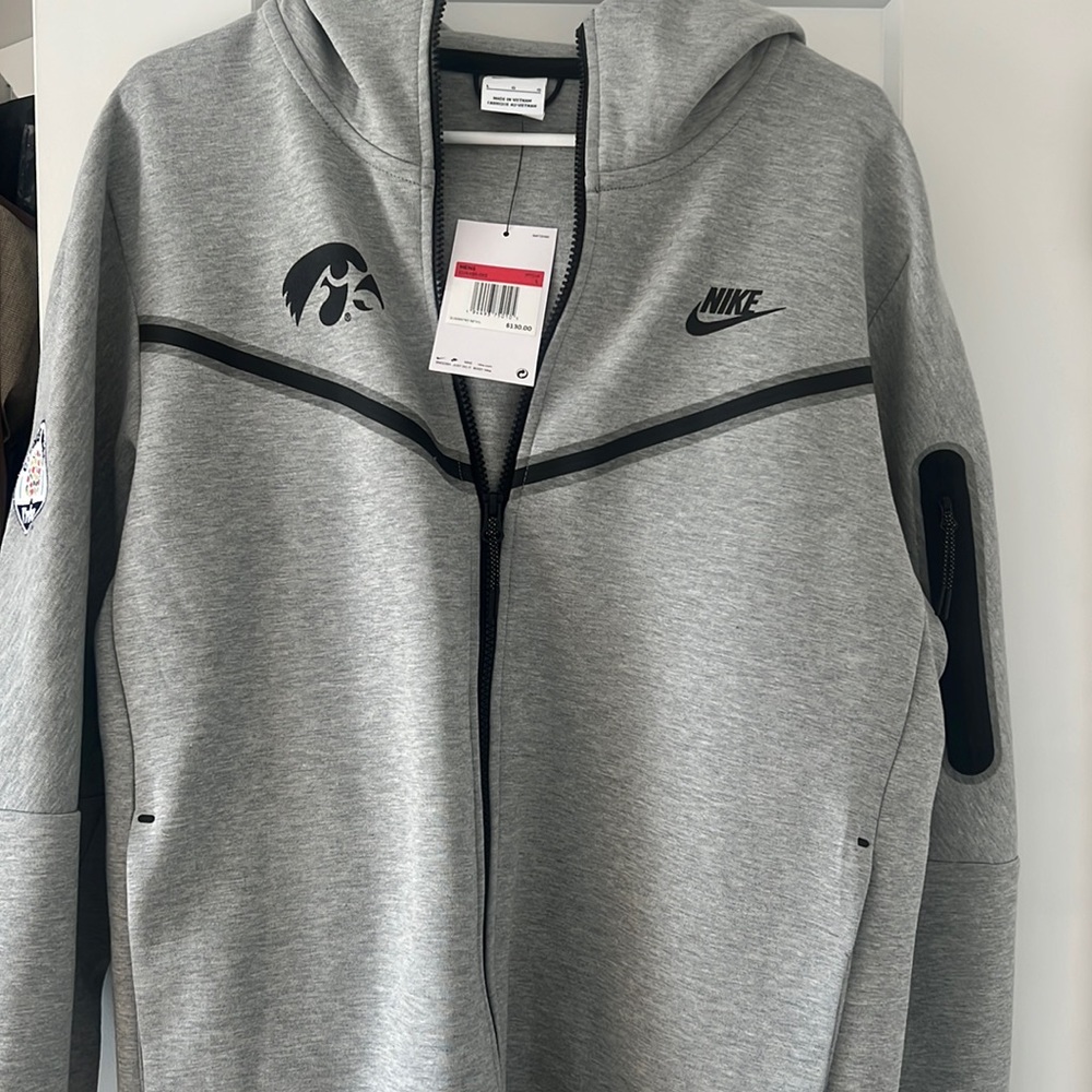 Iowa football Nike zip up hoodie